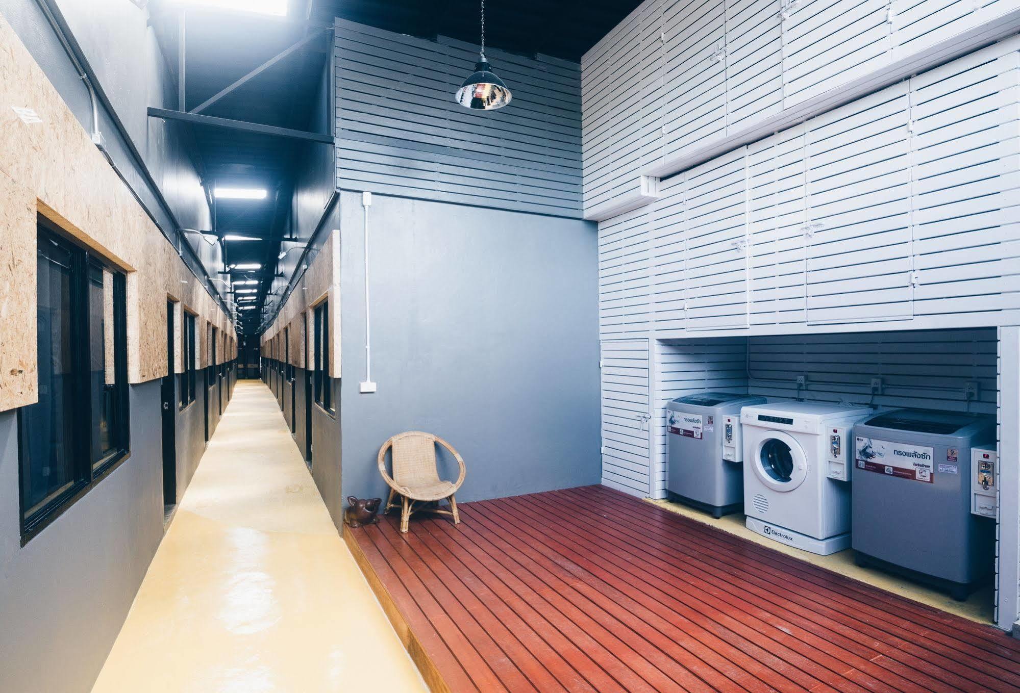 Bed Hostel Phuket Exterior foto