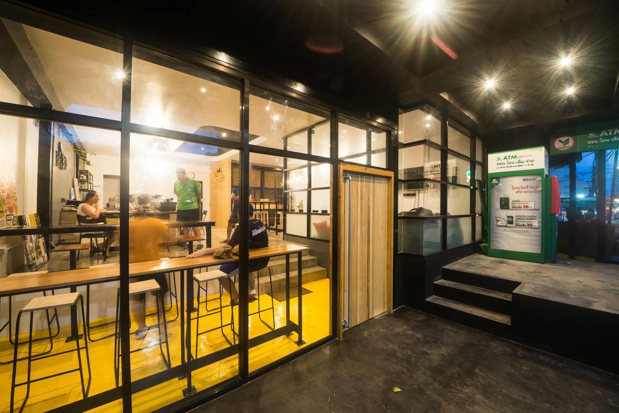 Bed Hostel Phuket Exterior foto